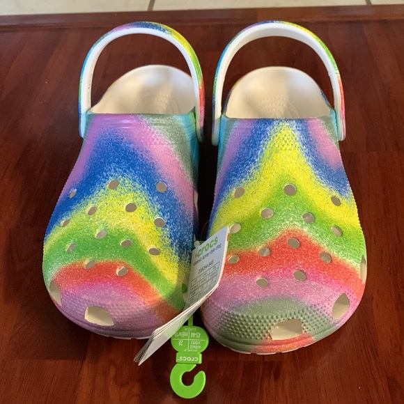 NWT Crocs - Picture 2 of 5